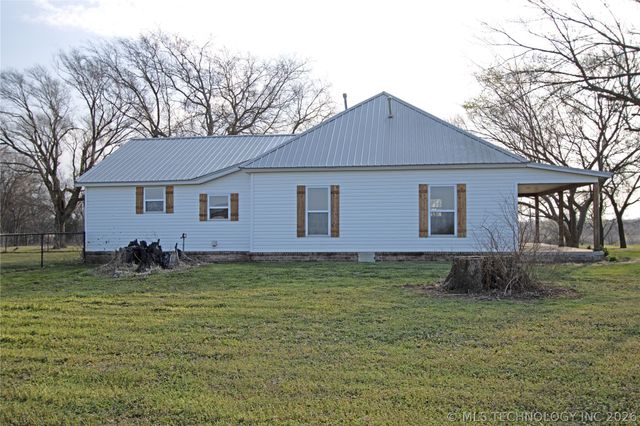 25437 E 690 Road, Wagoner, OK 74467