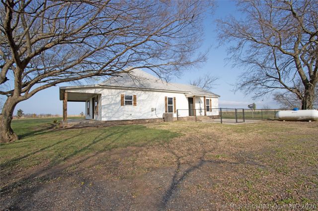 25437 E 690 Road, Wagoner, OK 74467
