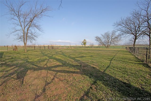 25437 E 690 Road, Wagoner, OK 74467