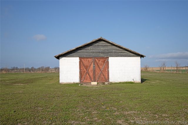 25437 E 690 Road, Wagoner, OK 74467