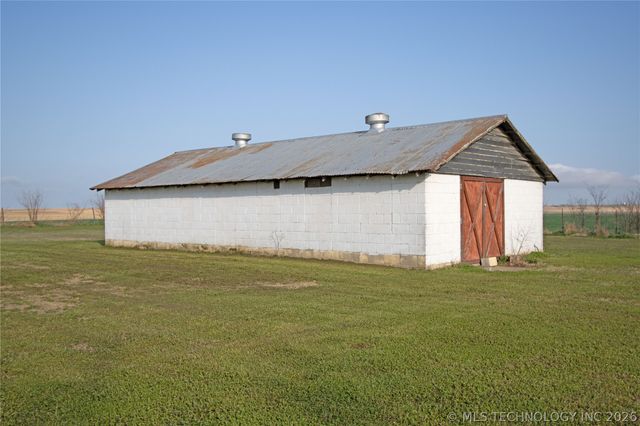 25437 E 690 Road, Wagoner, OK 74467