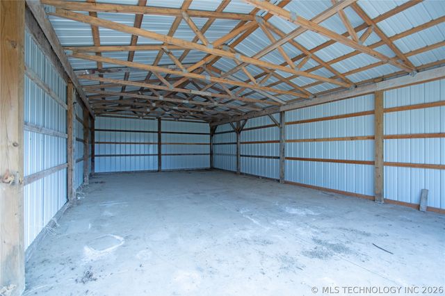 25437 E 690 Road, Wagoner, OK 74467