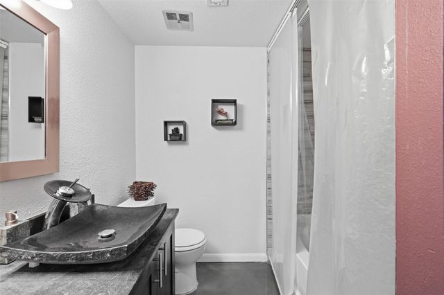 2700 Revere Street 121, Houston, TX 77098