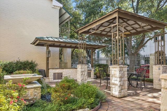 2700 Revere Street 121, Houston, TX 77098