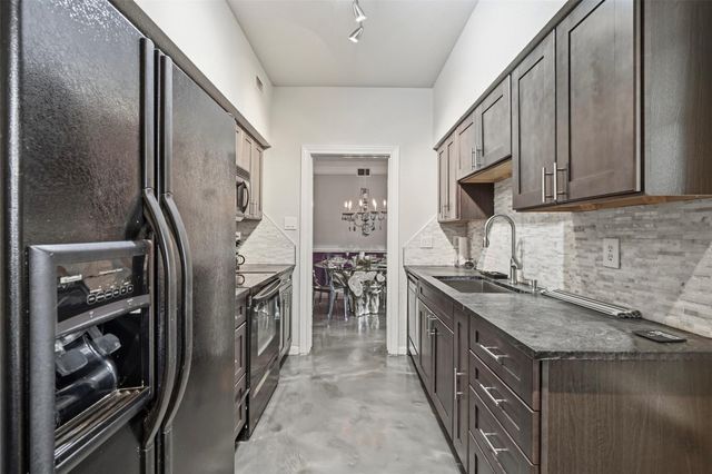 2700 Revere Street 121, Houston, TX 77098