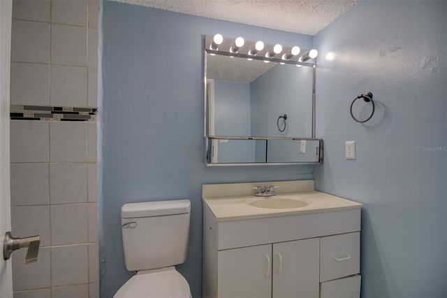 6334 NEWTOWN CIRCLE 34B4, Tampa, FL 33615