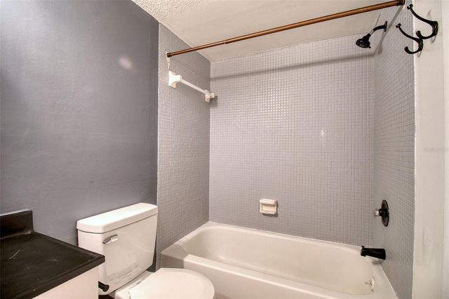 6334 NEWTOWN CIRCLE 34B4, Tampa, FL 33615