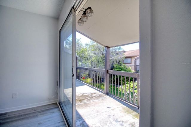 6334 NEWTOWN CIRCLE 34B4, Tampa, FL 33615