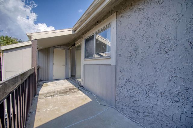 6334 NEWTOWN CIRCLE 34B4, Tampa, FL 33615