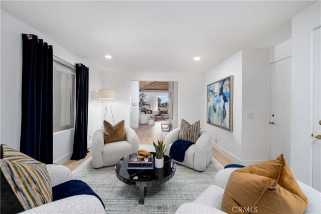 228 W Kavenish Drive West, Rancho Mirage, CA 92270