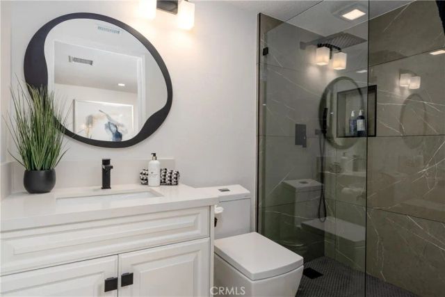 228 W Kavenish Drive West, Rancho Mirage, CA 92270