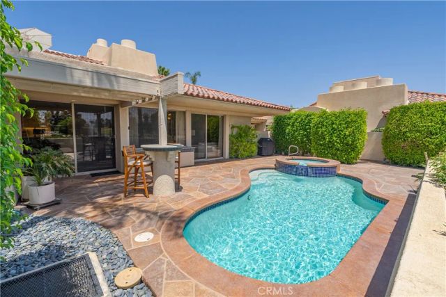 228 W Kavenish Drive West, Rancho Mirage, CA 92270