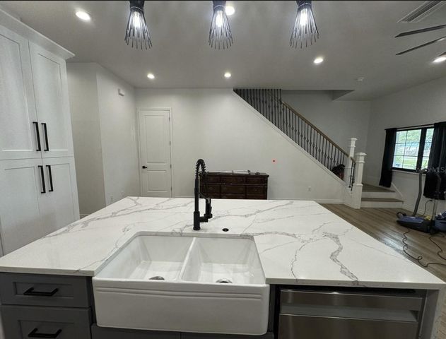 319 W WEST STREET, Tampa, FL 33602