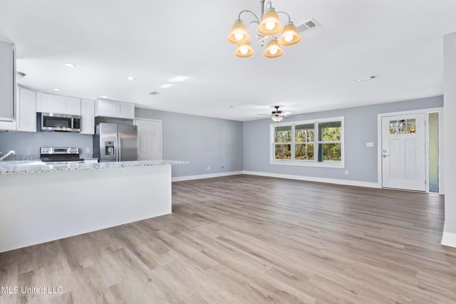 3504 Beachview Drive, Ocean Springs, MS 39564