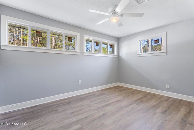 3504 Beachview Drive, Ocean Springs, MS 39564