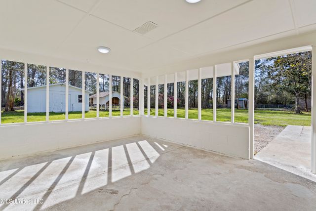 3504 Beachview Drive, Ocean Springs, MS 39564