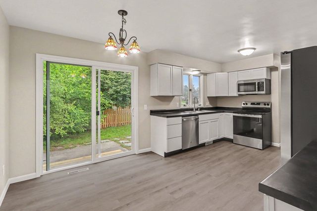 6083 Woodlea Drive, Kalamazoo, MI 49048