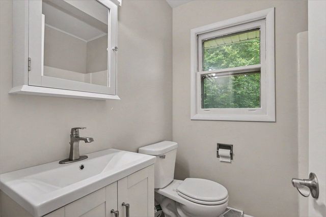 6083 Woodlea Drive, Kalamazoo, MI 49048
