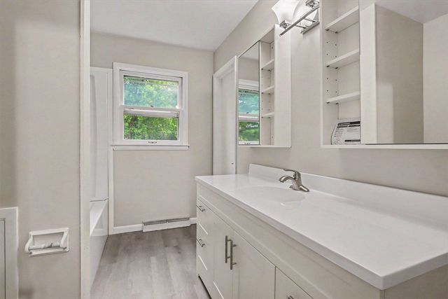 6083 Woodlea Drive, Kalamazoo, MI 49048