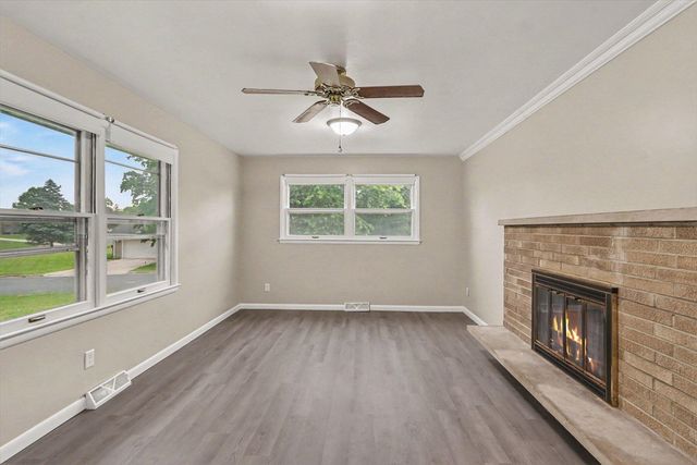 6083 Woodlea Drive, Kalamazoo, MI 49048