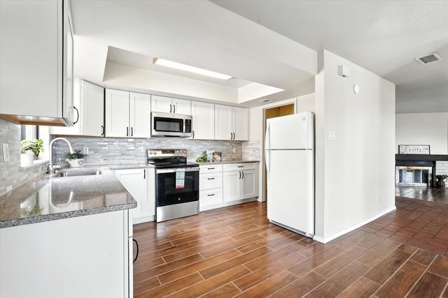 4413 ROXBURY Avenue NE, Albuquerque, NM 87111