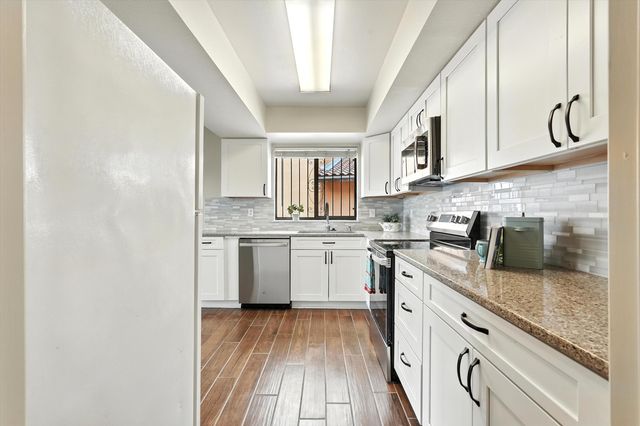 4413 ROXBURY Avenue NE, Albuquerque, NM 87111