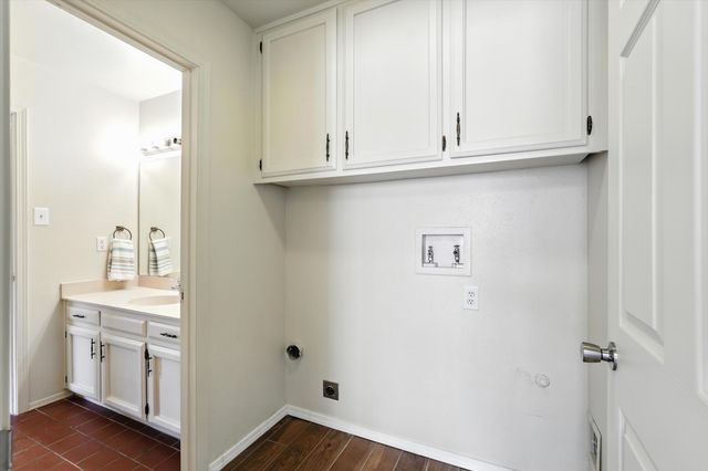 4413 ROXBURY Avenue NE, Albuquerque, NM 87111