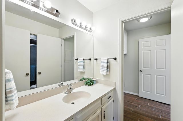 4413 ROXBURY Avenue NE, Albuquerque, NM 87111