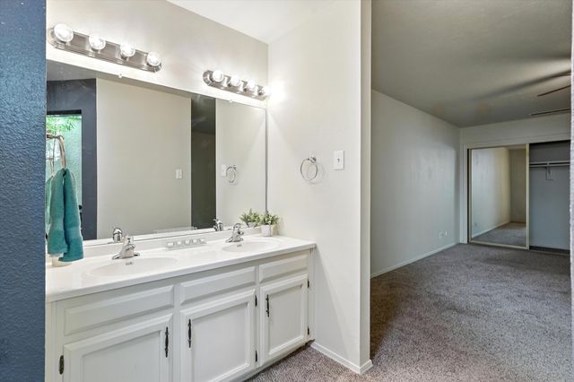 4413 ROXBURY Avenue NE, Albuquerque, NM 87111