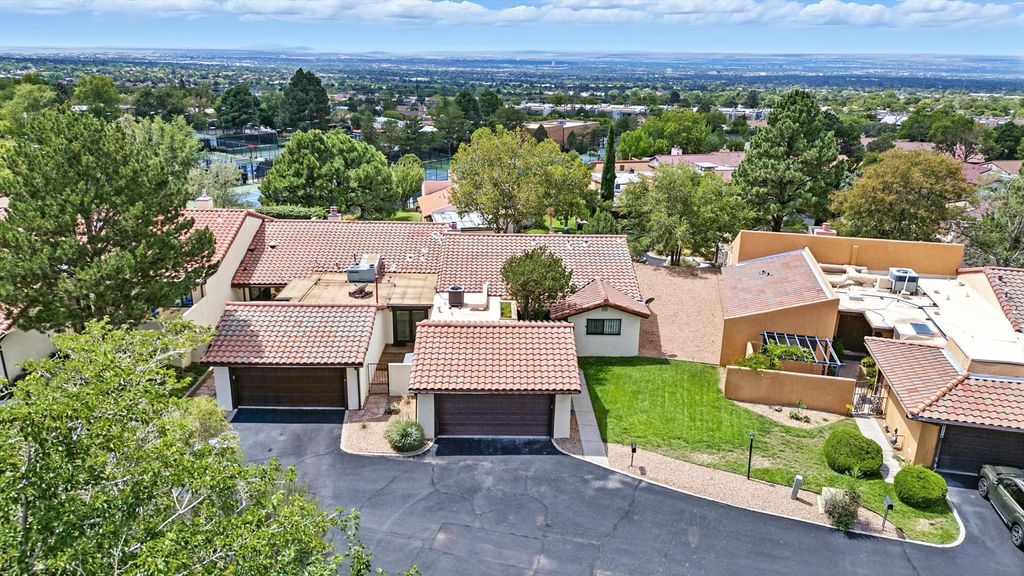 4413 ROXBURY Avenue NE, Albuquerque, NM 87111