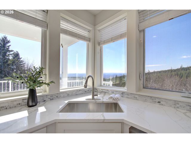 130 UPLAND Dr, Woodland, WA 98674