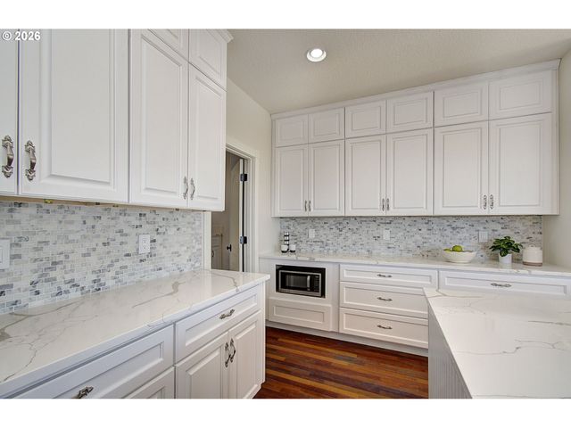 130 UPLAND Dr, Woodland, WA 98674