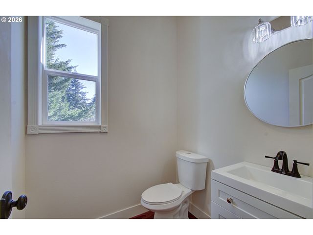 130 UPLAND Dr, Woodland, WA 98674