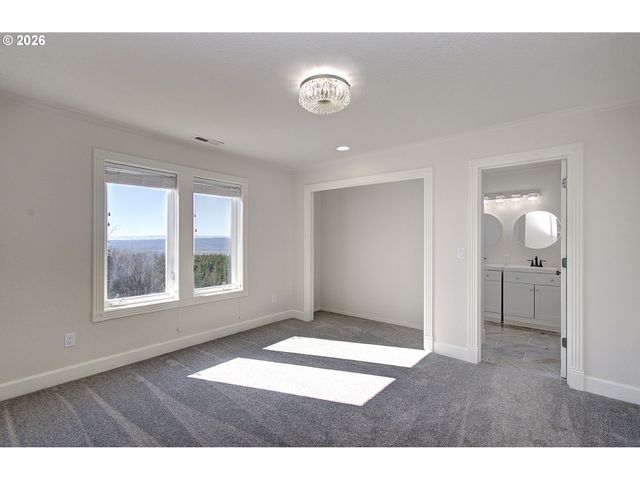 130 UPLAND Dr, Woodland, WA 98674