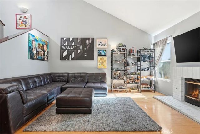 406 Via Colinas, Thousand Oaks, CA 91362