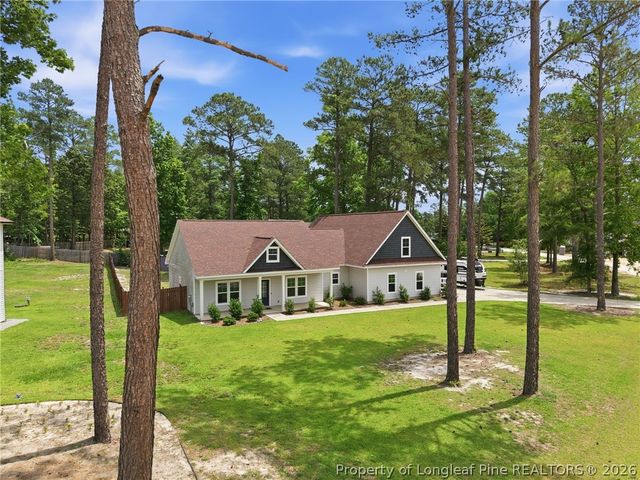 277 B and B Loop Road, Raeford, NC 28376