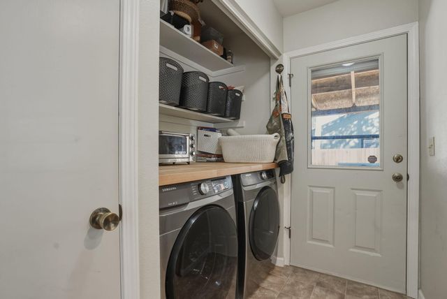 55601 Swan Road, Bend, OR 97707
