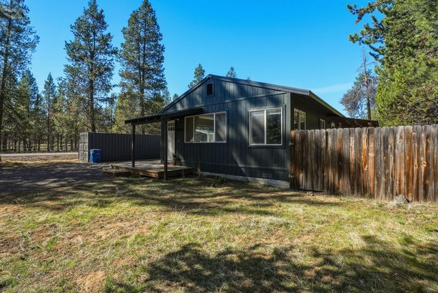 55601 Swan Road, Bend, OR 97707