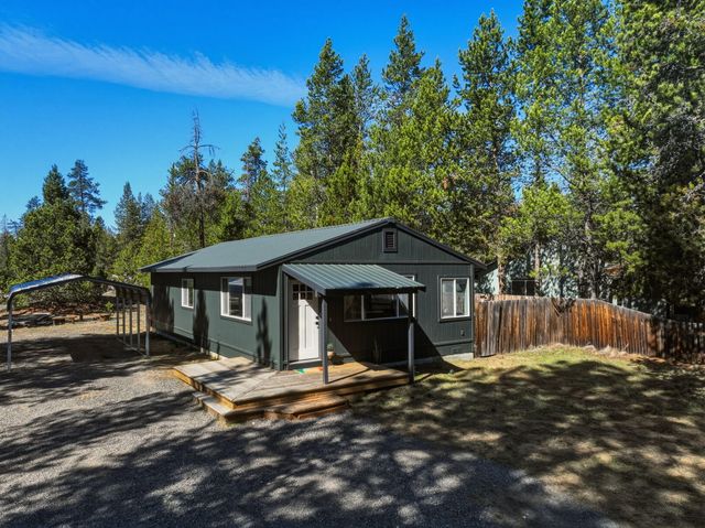55601 Swan Road, Bend, OR 97707