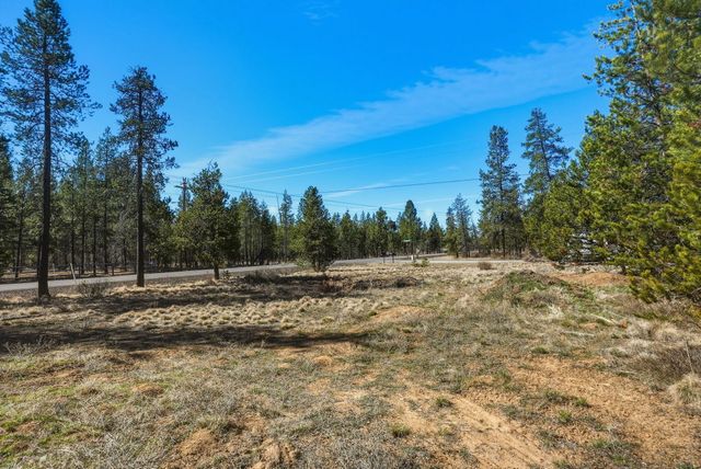 55601 Swan Road, Bend, OR 97707