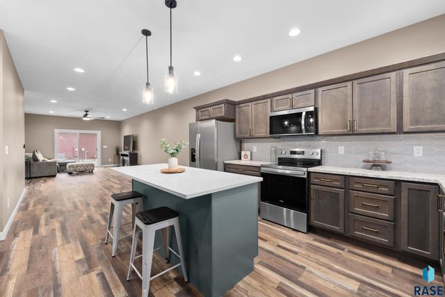 704 N Clark St Street, Lennox, SD 57039