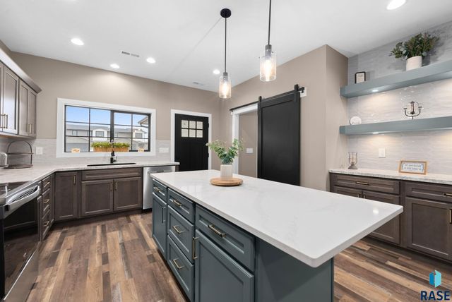 704 N Clark St Street, Lennox, SD 57039