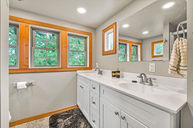 2866 Rucker RD, Moneta, VA 24121