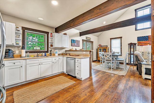 2866 Rucker RD, Moneta, VA 24121