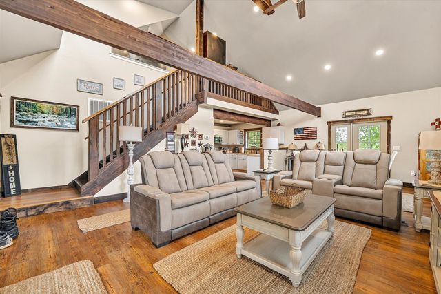2866 Rucker RD, Moneta, VA 24121