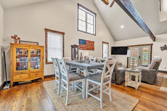 2866 Rucker RD, Moneta, VA 24121