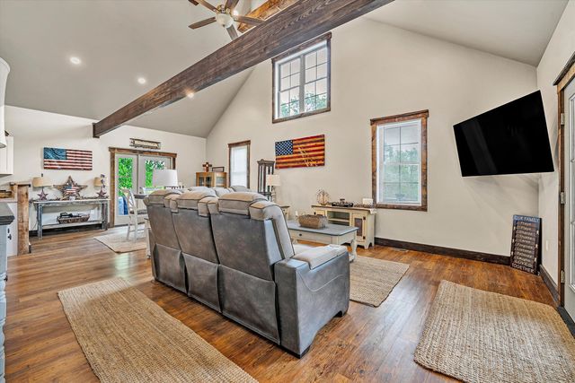 2866 Rucker RD, Moneta, VA 24121
