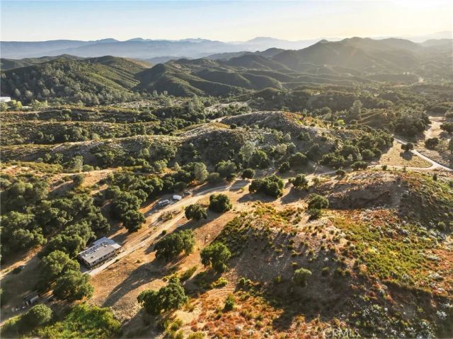 5885 Lion Ridge, Creston, CA 93432