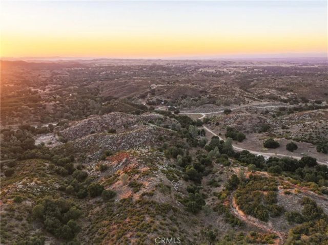 5885 Lion Ridge, Creston, CA 93432