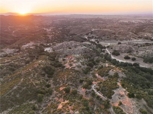 5885 Lion Ridge, Creston, CA 93432